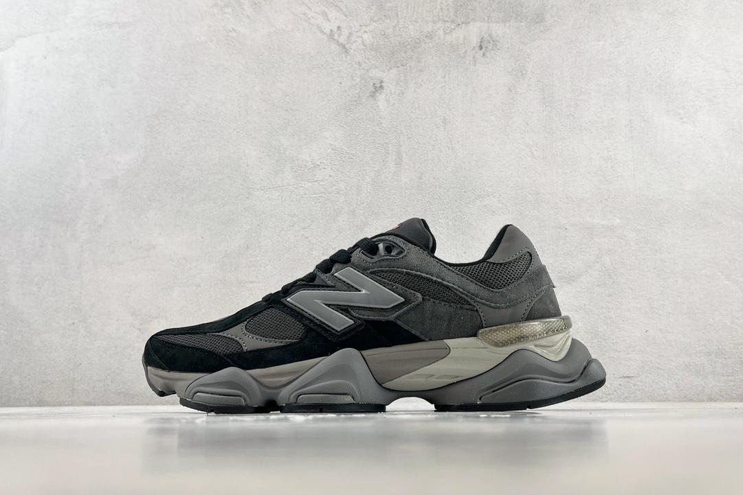 Black Castlerock Grey